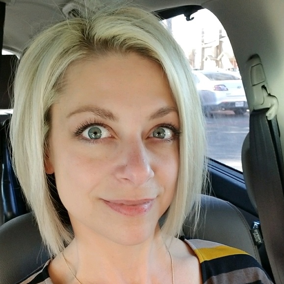 Meet your Posher, Kim - Picture 1 of 1